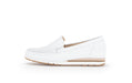 Loaferpump dames G-pasvorm '22.414.50' wit - Chaplinshoes'22.414.50' damesloaferpump met G-pasvorm - witGabor