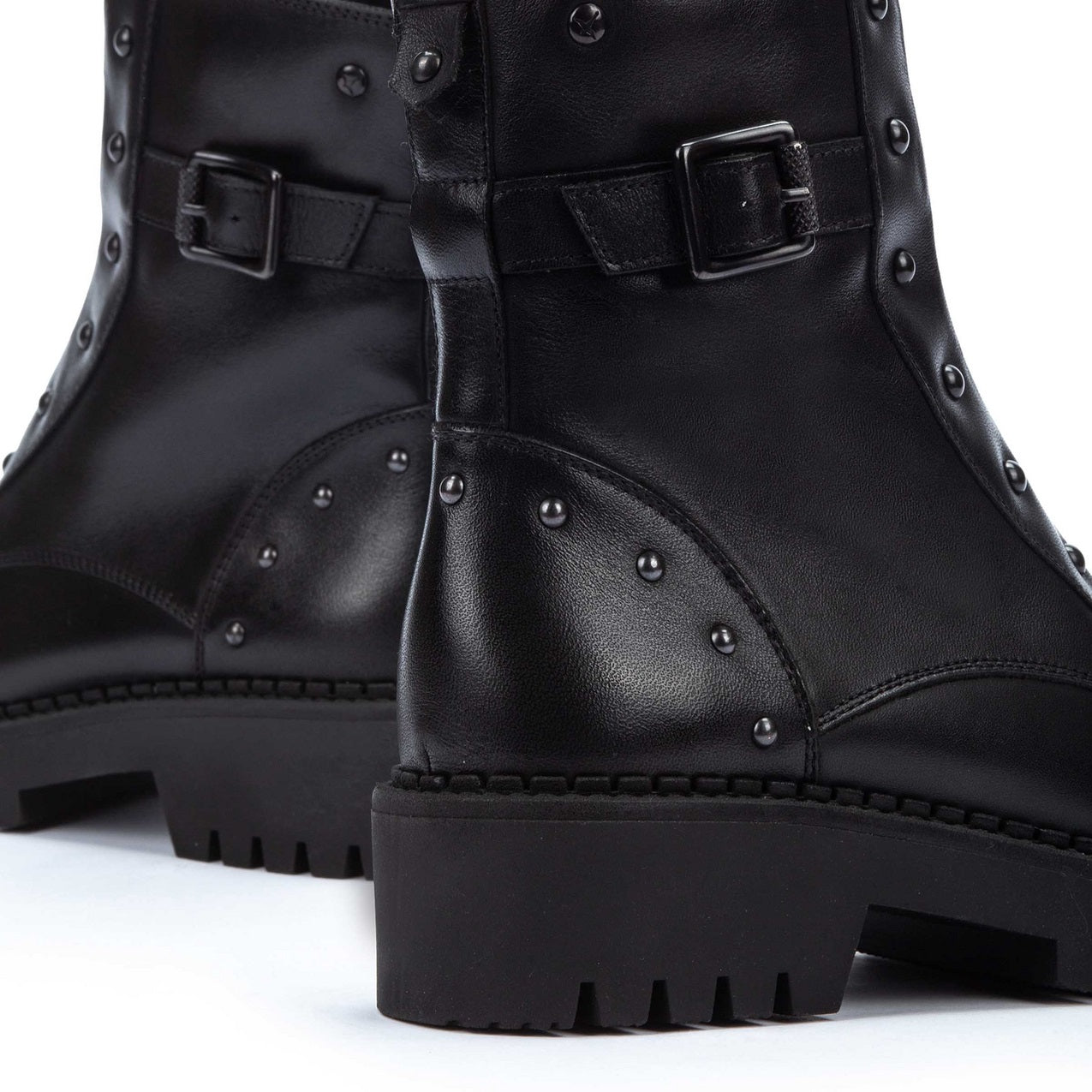 'Aviles' women's lace - zip boot - Black - Chaplinshoes'Aviles' women's lace - zip boot - BlackPikolinos