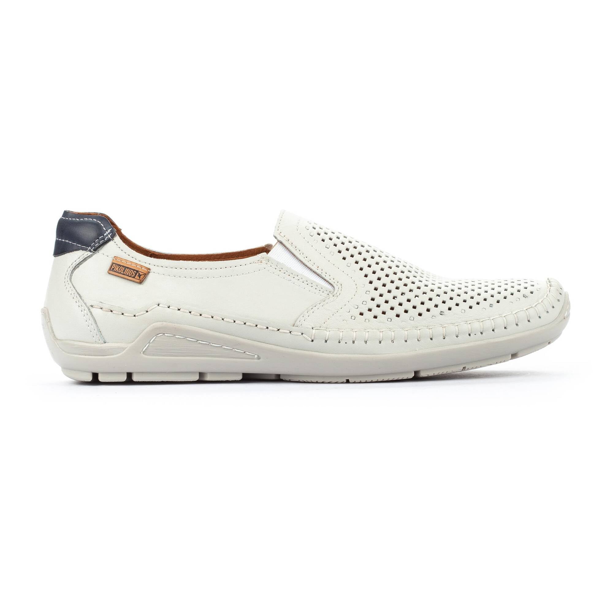 Geperforeerde herenloafer 'Azores' - Gebroken wit - Chaplinshoes'Azores' geperforeerde herenloafer - Gebroken witPikolinos