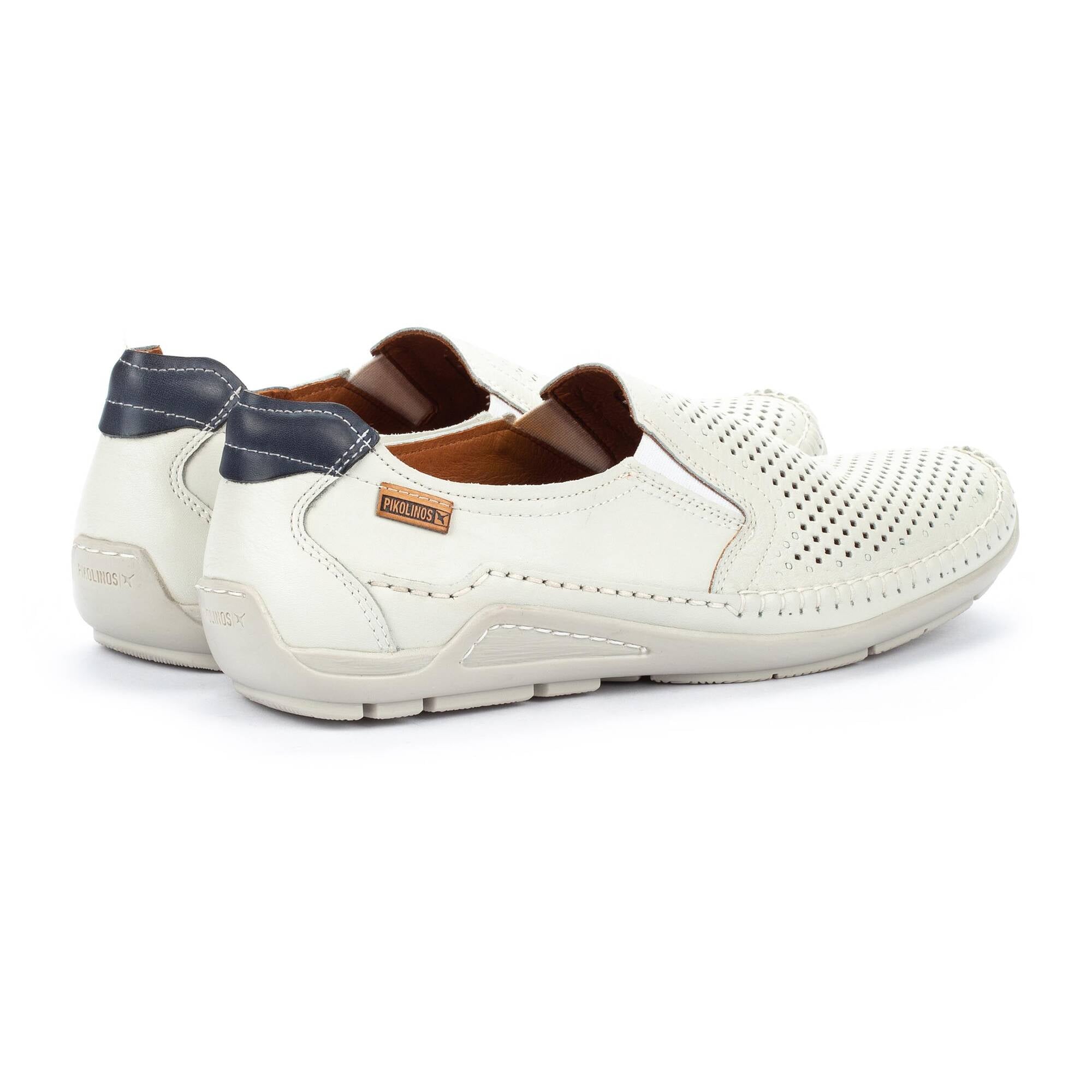 Geperforeerde herenloafer 'Azores' - Gebroken wit - Chaplinshoes'Azores' geperforeerde herenloafer - Gebroken witPikolinos