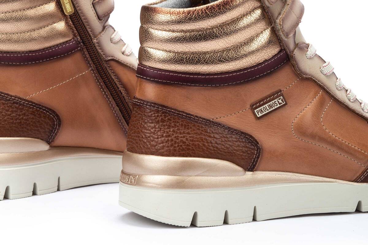 Stivaletto donna in pizzo - zip 'Cantabria' - Marrone - ChaplinshoesStivaletto con cerniera in pizzo da donna 'Cantabria' - MarronePikolinos