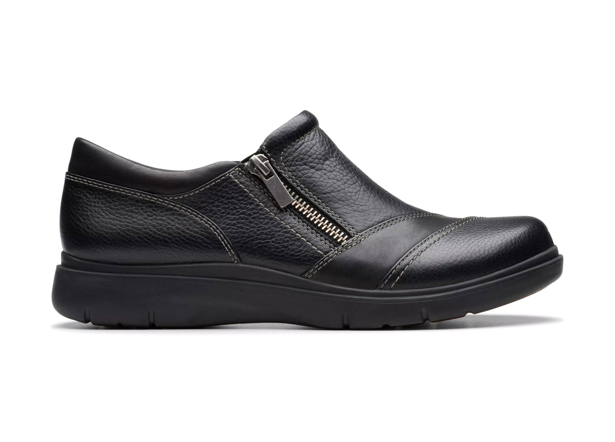 Damesloafer met brede pasvorm 'Certina Pure' - zwart - wijd - Chaplinshoes'Certina Pure' damesloafer met brede pasvorm - zwart - wideClarks
