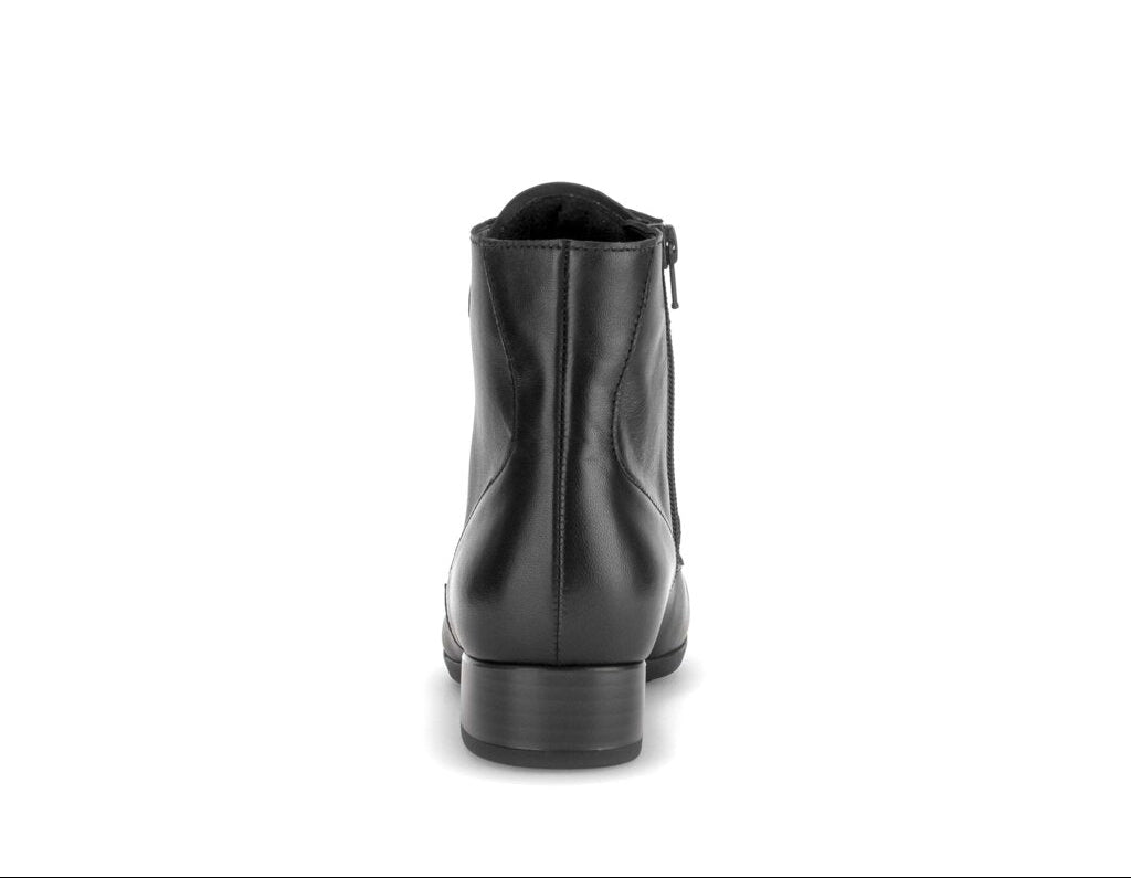 '8031.04.001' women's lace-up ankle boot - black