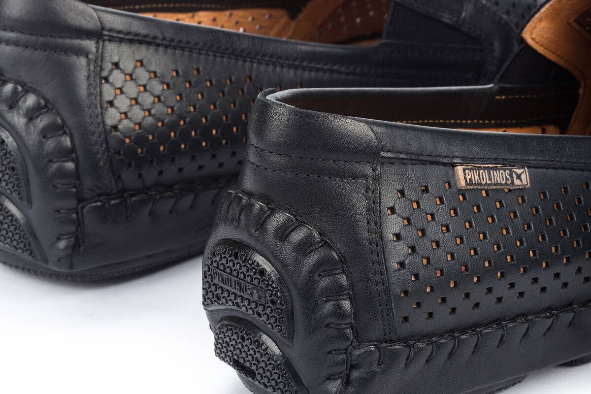 'Jerez' men's perforated loafer - Black - Chaplinshoes'Jerez' men's perforated loafer - BlackPikolinos