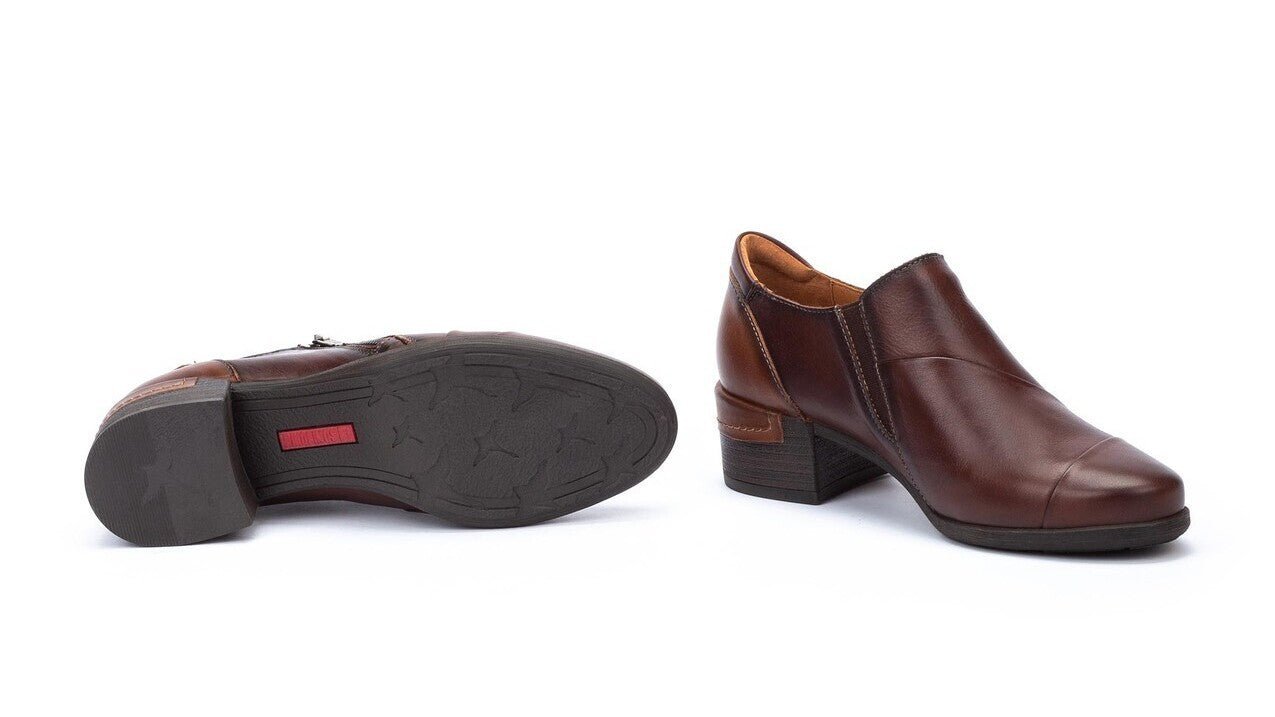 Czółenka damskie 'Malaga' - Ciemnobrązowy - ChaplinshoesCzółenka damskie 'Malaga' - CiemnobrązowyPikolinos