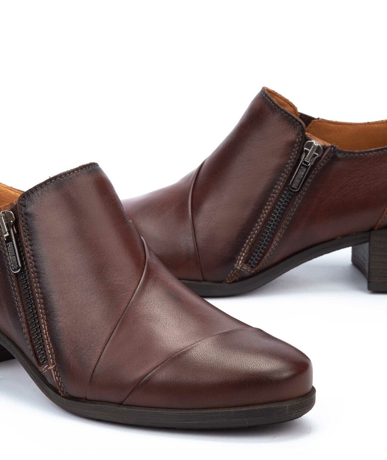 Czółenka damskie 'Malaga' - Ciemnobrązowy - ChaplinshoesCzółenka damskie 'Malaga' - CiemnobrązowyPikolinos