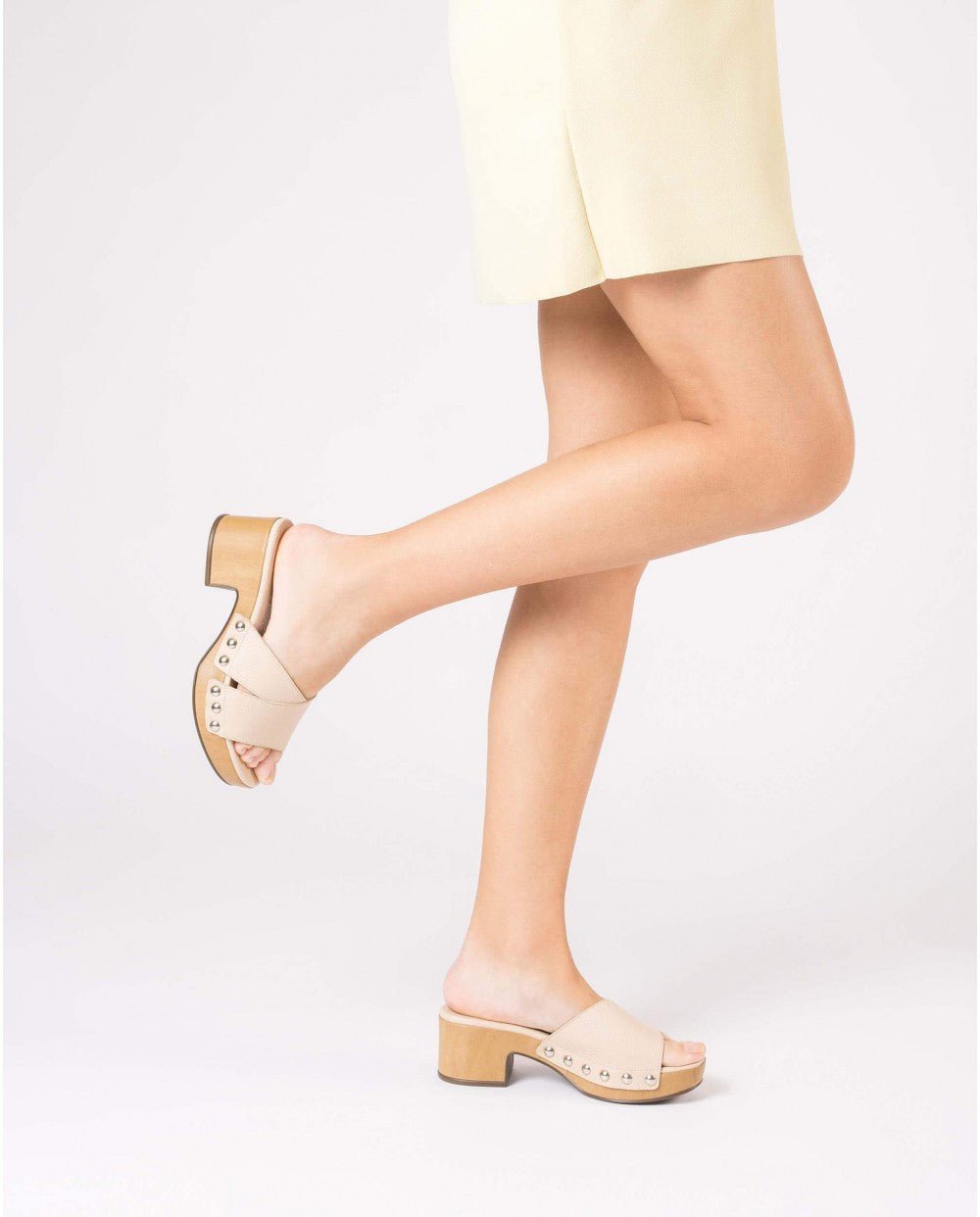 Damesslippersandaal 'Marta' - beige - ChaplinshoesDamesslippersandaal 'Marta' - beigeWonders