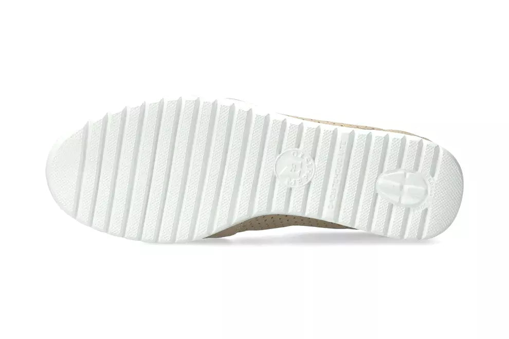 Geperforeerde damesschoen 'Isa Perf' met sleehak - beige