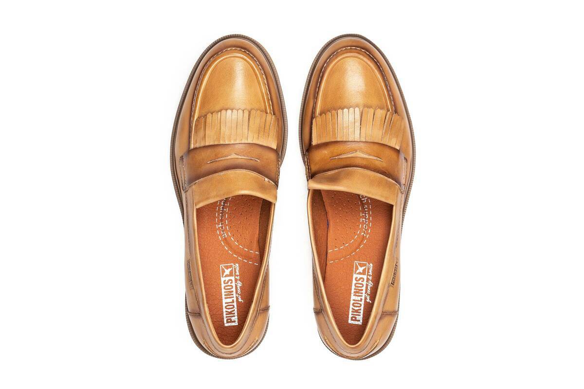 Damespump 'Salamanca' - Amandelbruin - Chaplinshoes'Salamanca' damespump - AmandelbruinPikolinos