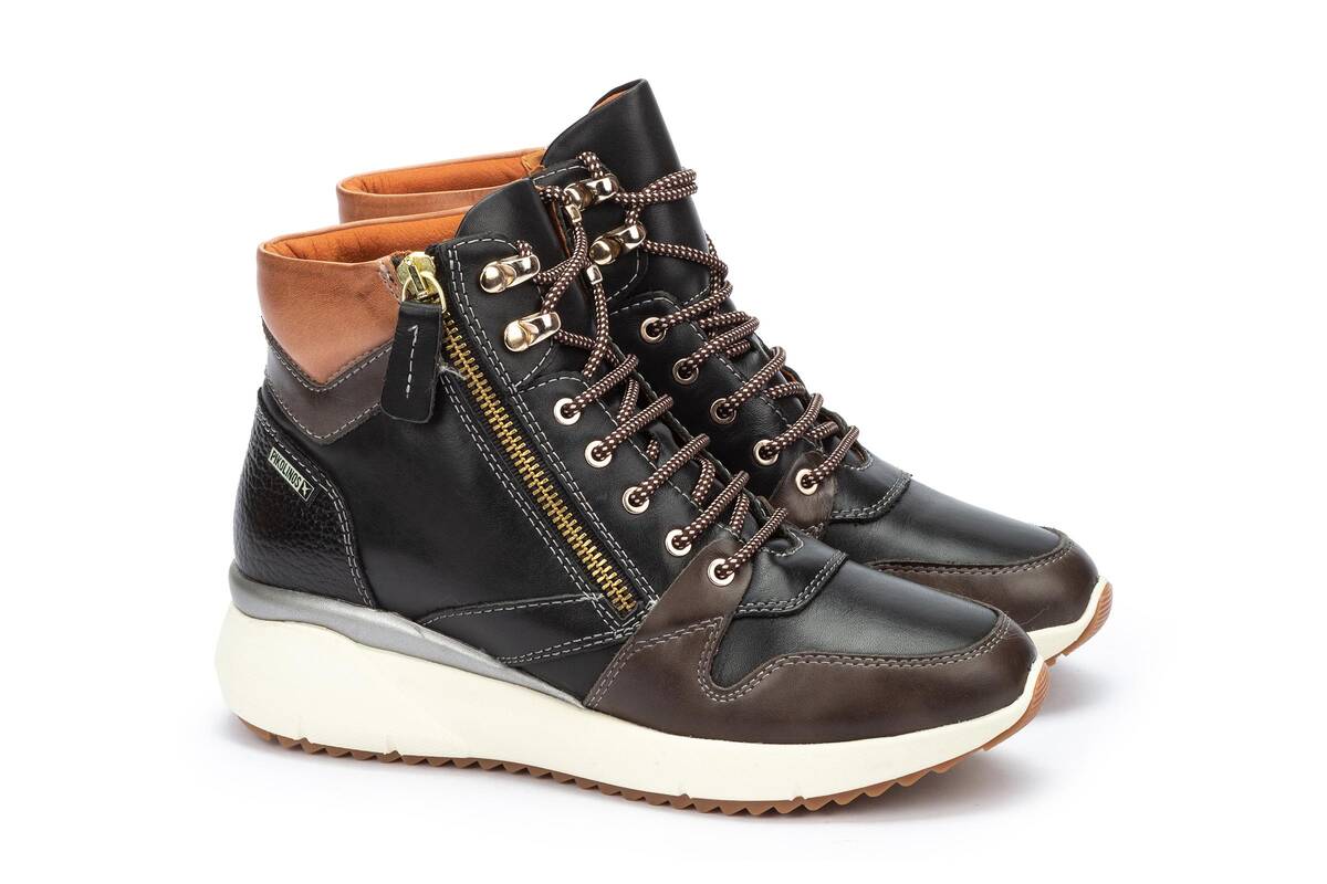 'Sella' women's ankle boot - Black - Chaplinshoes'Sella' women's ankle boot - BlackPikolinos