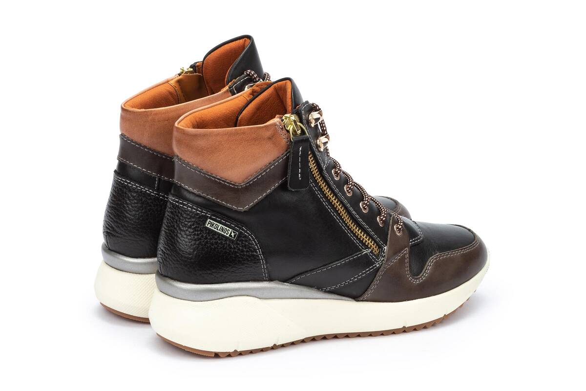 'Sella' women's ankle boot - Black - Chaplinshoes'Sella' women's ankle boot - BlackPikolinos