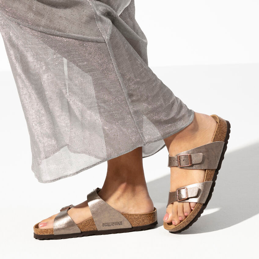 'Sydney BS' women's slide sandal - Taupe patent - Chaplinshoes'Sydney BS' women's slide sandal - Taupe patentBirkenstock