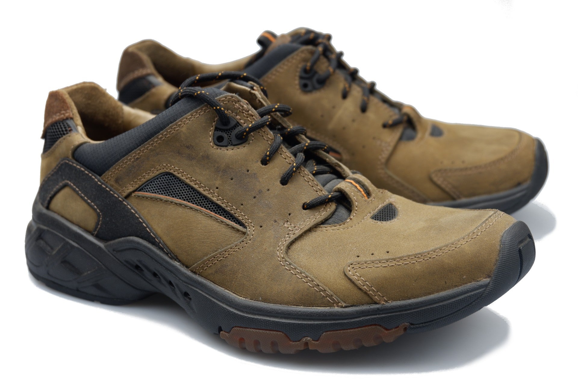 'Un Click' men's walking lace - up - brown nuuck - Chaplinshoes'Un Click' men's walking lace - up - brown nuuckClarks